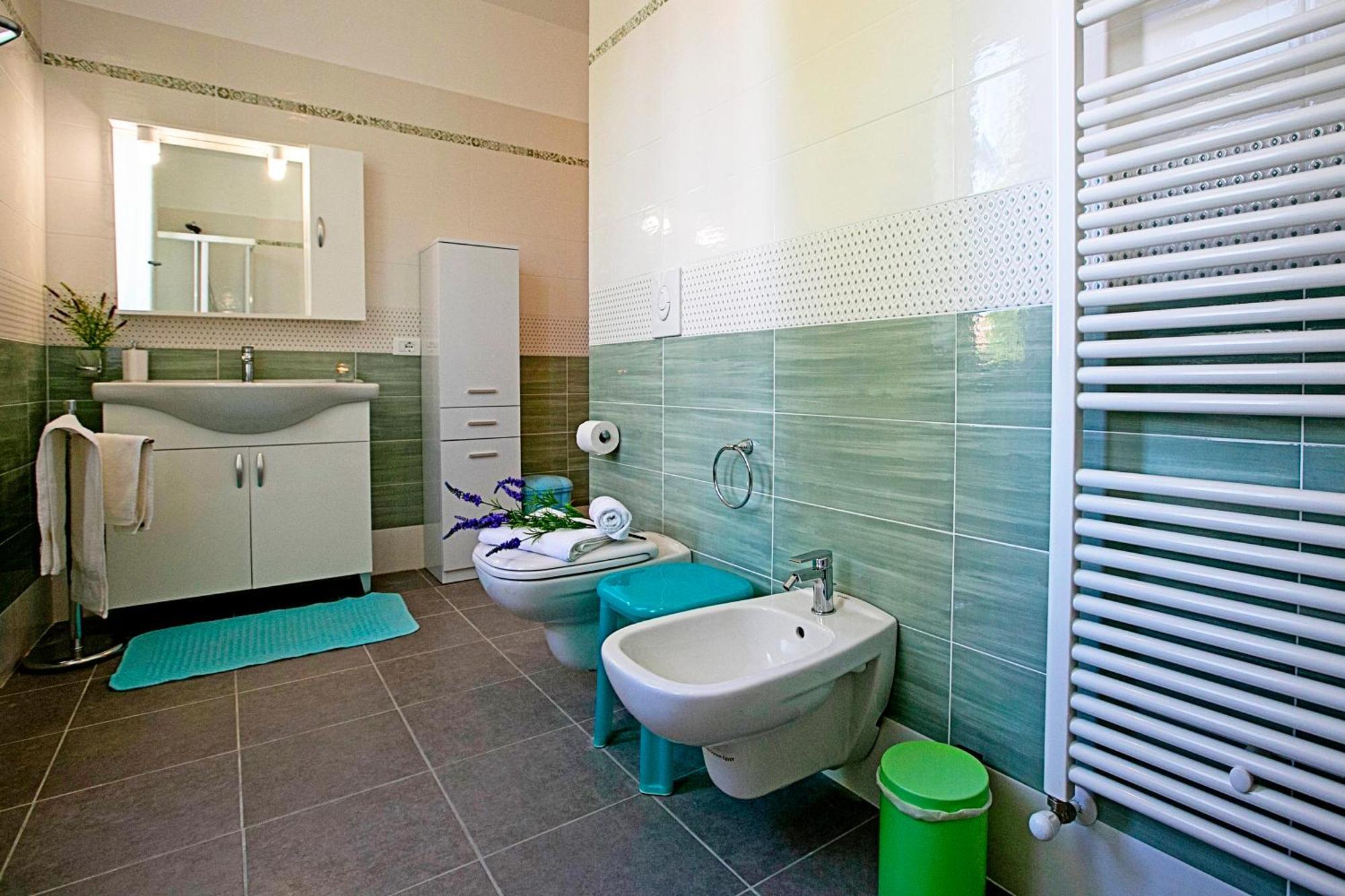 Villa Mimosa - Appartamento 2 - Happy Rentals Desenzano del Garda Exteriör bild