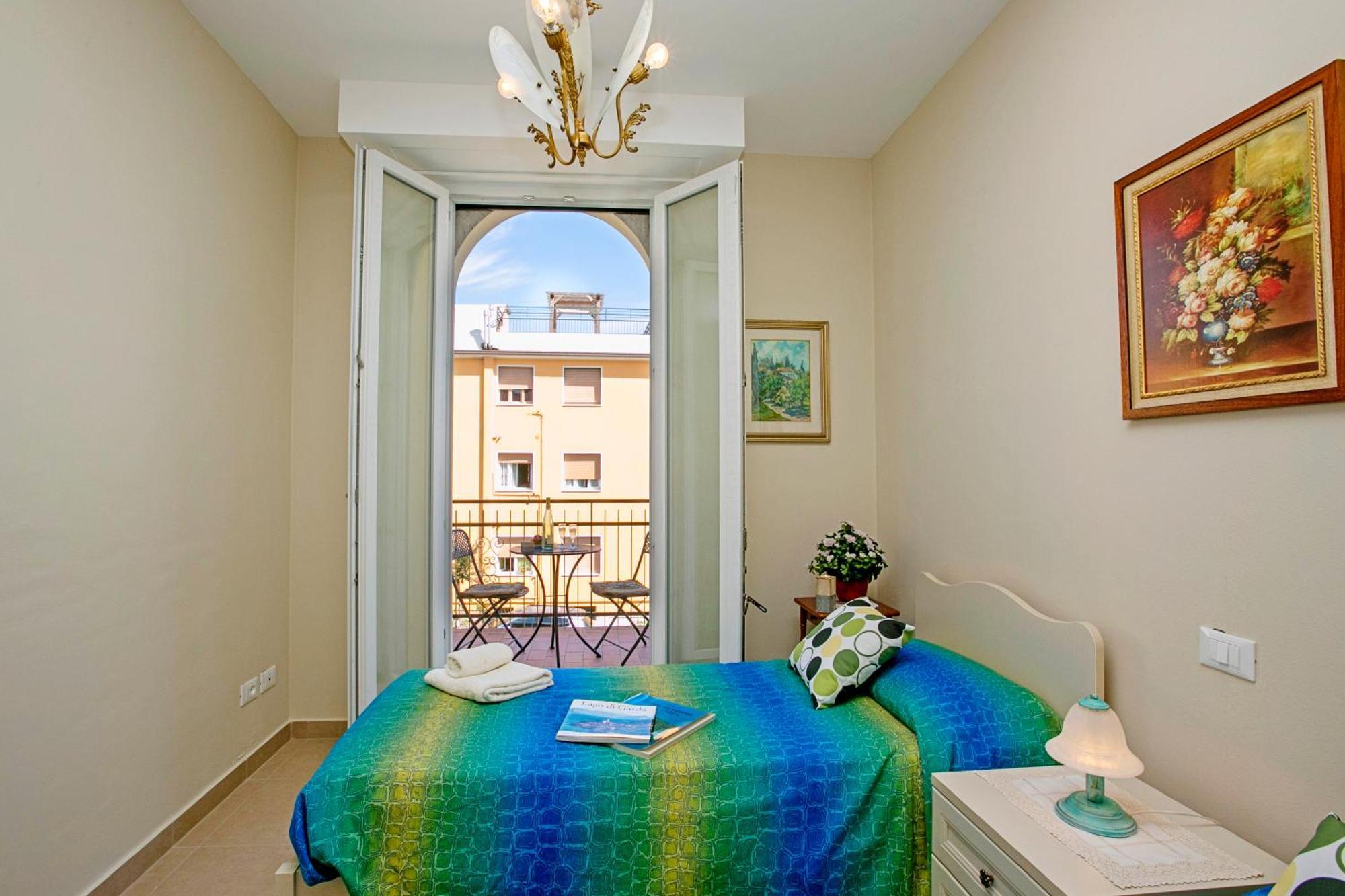 Villa Mimosa - Appartamento 2 - Happy Rentals Desenzano del Garda Exteriör bild