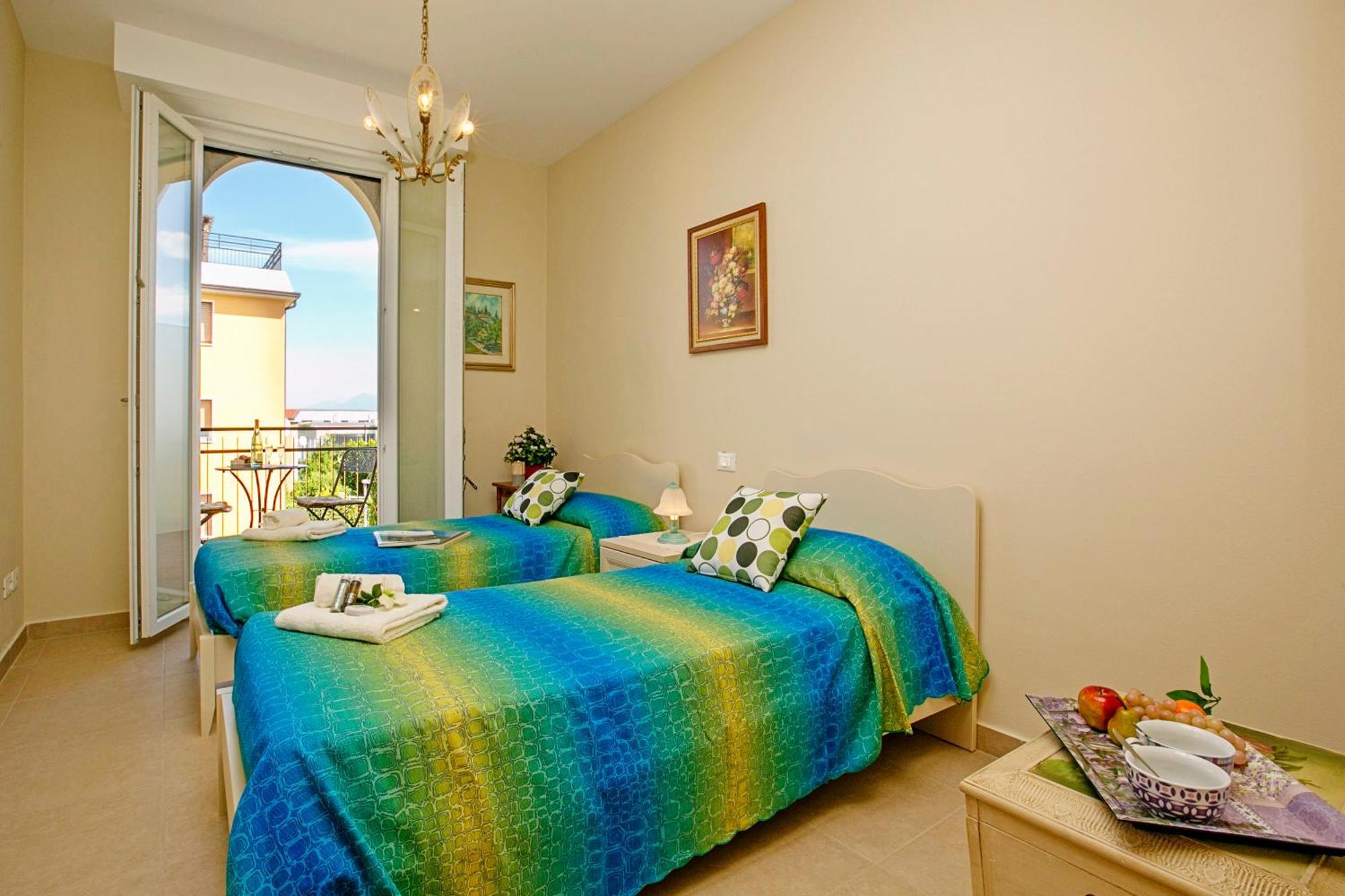 Villa Mimosa - Appartamento 2 - Happy Rentals Desenzano del Garda Exteriör bild